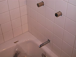 Tile installation around the bath